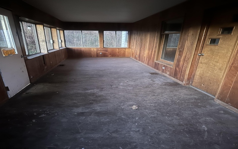 54 Greenbrier Street, Camden on Gauley, West Virginia 26208, 4 Bedrooms Bedrooms, 15 Rooms Rooms,2 BathroomsBathrooms,Single Family Detached,For Sale,Greenbrier,10158753