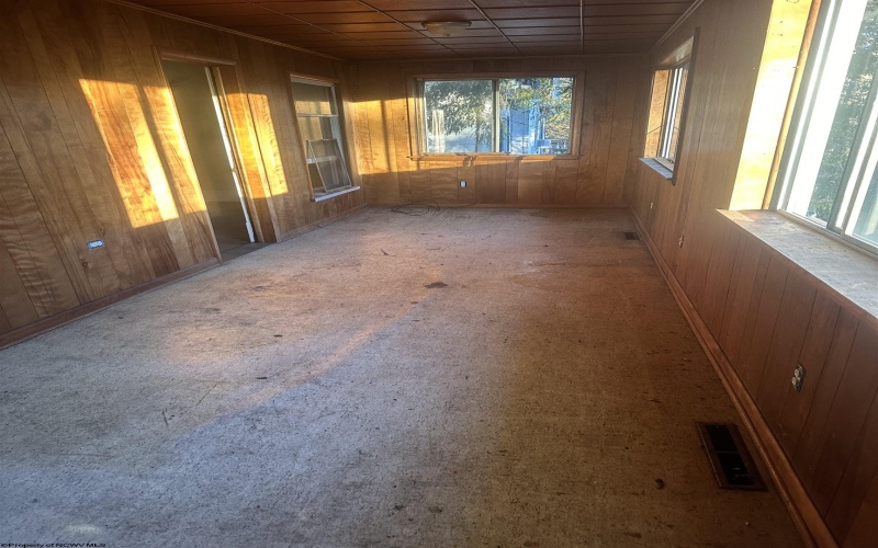 54 Greenbrier Street, Camden on Gauley, West Virginia 26208, 4 Bedrooms Bedrooms, 15 Rooms Rooms,2 BathroomsBathrooms,Single Family Detached,For Sale,Greenbrier,10158753