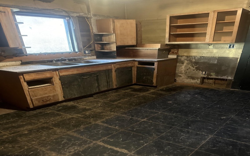 54 Greenbrier Street, Camden on Gauley, West Virginia 26208, 4 Bedrooms Bedrooms, 15 Rooms Rooms,2 BathroomsBathrooms,Single Family Detached,For Sale,Greenbrier,10158753