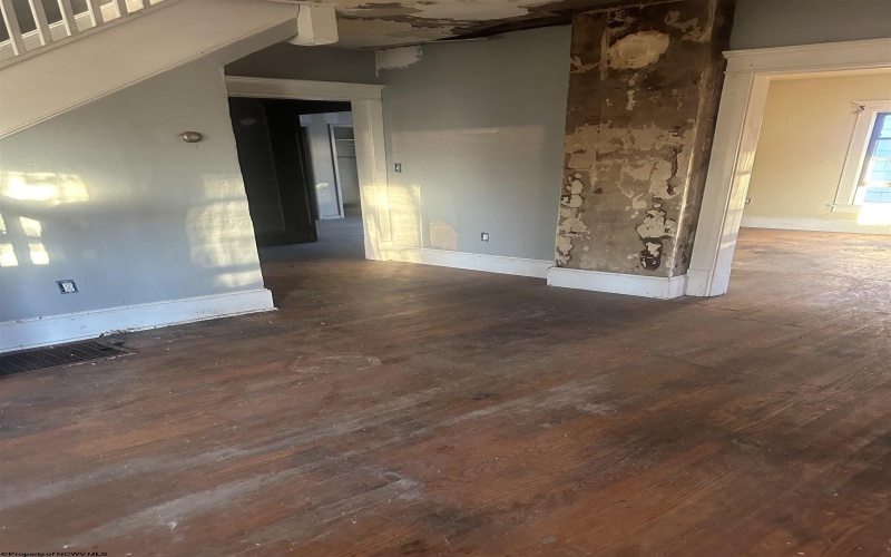 54 Greenbrier Street, Camden on Gauley, West Virginia 26208, 4 Bedrooms Bedrooms, 15 Rooms Rooms,2 BathroomsBathrooms,Single Family Detached,For Sale,Greenbrier,10158753