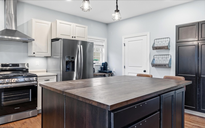 349 Villa View Drive, Morgantown, West Virginia 26508, 5 Bedrooms Bedrooms, 11 Rooms Rooms,3 BathroomsBathrooms,Single Family Detached,For Sale,Villa View,10163765