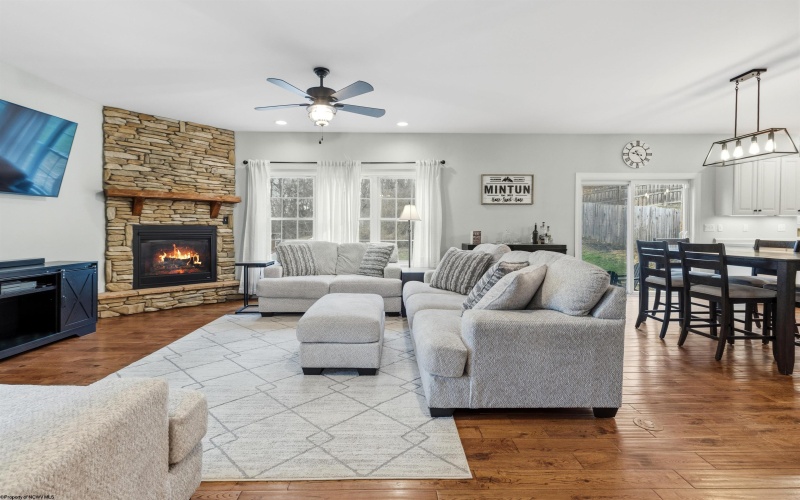 349 Villa View Drive, Morgantown, West Virginia 26508, 5 Bedrooms Bedrooms, 11 Rooms Rooms,3 BathroomsBathrooms,Single Family Detached,For Sale,Villa View,10163765