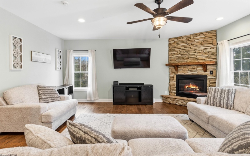 349 Villa View Drive, Morgantown, West Virginia 26508, 5 Bedrooms Bedrooms, 11 Rooms Rooms,3 BathroomsBathrooms,Single Family Detached,For Sale,Villa View,10163765