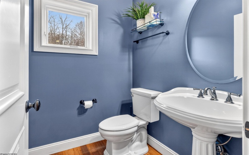 4881 Woods Edge Lane, Morgantown, West Virginia 26508, 5 Bedrooms Bedrooms, 10 Rooms Rooms,4 BathroomsBathrooms,Single Family Detached,For Sale,Woods Edge,10163764