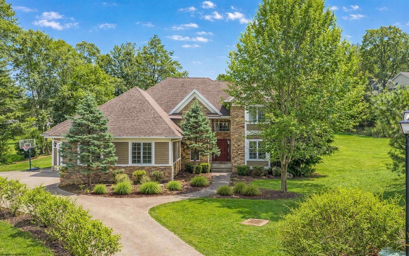 4881 Woods Edge Lane, Morgantown, West Virginia 26508, 5 Bedrooms Bedrooms, 10 Rooms Rooms,4 BathroomsBathrooms,Single Family Detached,For Sale,Woods Edge,10163764