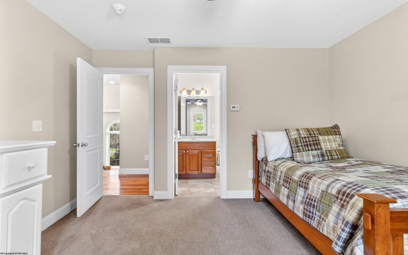 4881 Woods Edge Lane, Morgantown, West Virginia 26508, 5 Bedrooms Bedrooms, 10 Rooms Rooms,4 BathroomsBathrooms,Single Family Detached,For Sale,Woods Edge,10163764