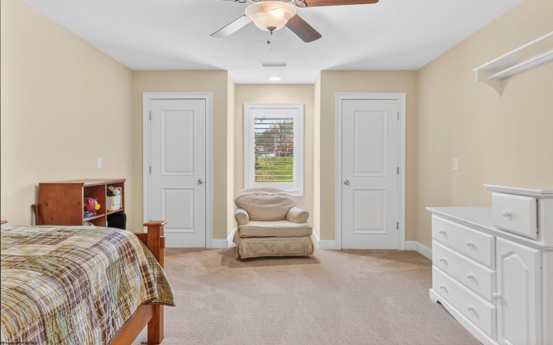 4881 Woods Edge Lane, Morgantown, West Virginia 26508, 5 Bedrooms Bedrooms, 10 Rooms Rooms,4 BathroomsBathrooms,Single Family Detached,For Sale,Woods Edge,10163764