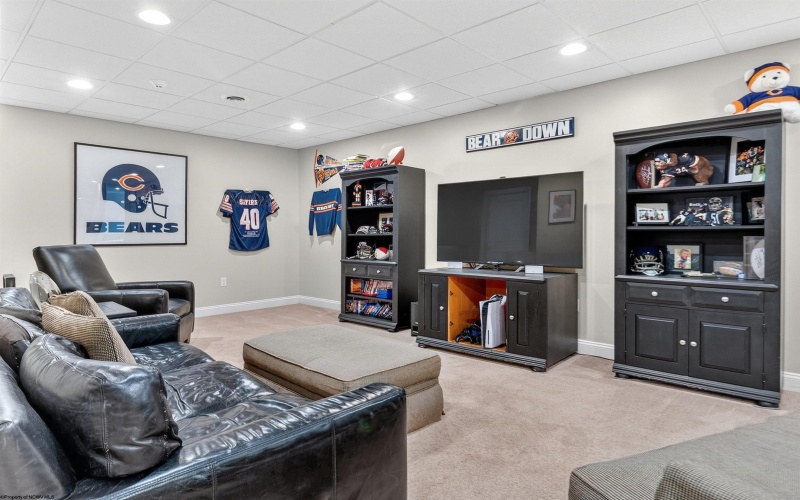 4881 Woods Edge Lane, Morgantown, West Virginia 26508, 5 Bedrooms Bedrooms, 10 Rooms Rooms,4 BathroomsBathrooms,Single Family Detached,For Sale,Woods Edge,10163764