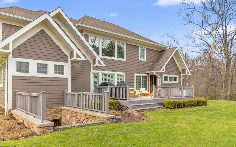 4881 Woods Edge Lane, Morgantown, West Virginia 26508, 5 Bedrooms Bedrooms, 10 Rooms Rooms,4 BathroomsBathrooms,Single Family Detached,For Sale,Woods Edge,10163764