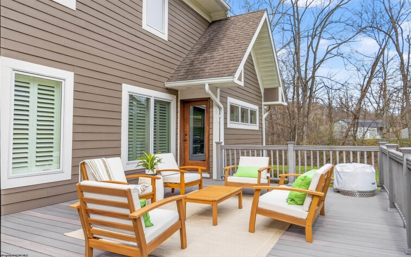 4881 Woods Edge Lane, Morgantown, West Virginia 26508, 5 Bedrooms Bedrooms, 10 Rooms Rooms,4 BathroomsBathrooms,Single Family Detached,For Sale,Woods Edge,10163764