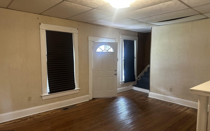 410 High Street, Clarksburg, West Virginia 26301, 2 Bedrooms Bedrooms, 5 Rooms Rooms,1 BathroomBathrooms,Single Family Detached,For Sale,High,10163750