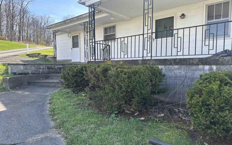 1635 20th Street, Clarksburg, West Virginia 26301, 2 Bedrooms Bedrooms, 5 Rooms Rooms,1 BathroomBathrooms,Single Family Detached,For Sale,20th,10163749