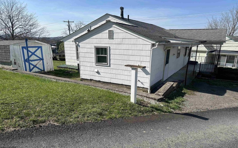 1635 20th Street, Clarksburg, West Virginia 26301, 2 Bedrooms Bedrooms, 5 Rooms Rooms,1 BathroomBathrooms,Single Family Detached,For Sale,20th,10163749