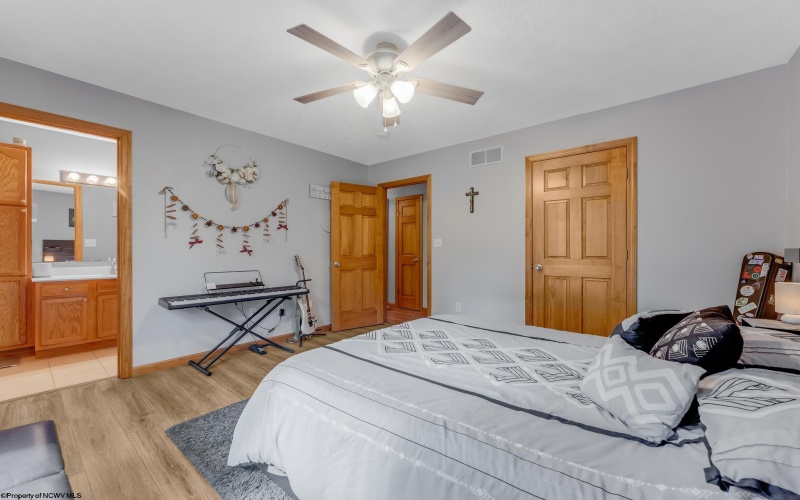 310 Anini Drive, Morgantown, West Virginia 26508, 3 Bedrooms Bedrooms, 7 Rooms Rooms,2 BathroomsBathrooms,Single Family Detached,For Sale,Anini,10163748