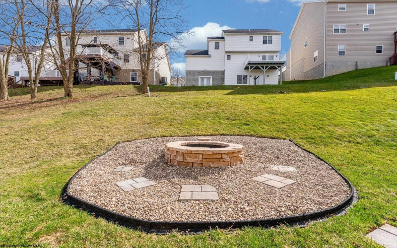 310 Anini Drive, Morgantown, West Virginia 26508, 3 Bedrooms Bedrooms, 7 Rooms Rooms,2 BathroomsBathrooms,Single Family Detached,For Sale,Anini,10163748