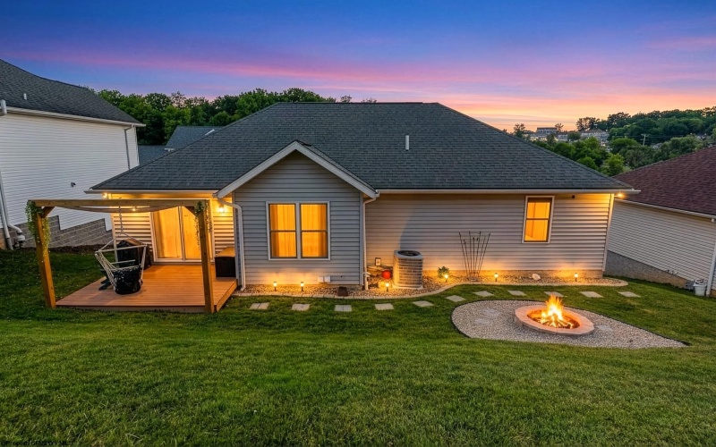 310 Anini Drive, Morgantown, West Virginia 26508, 3 Bedrooms Bedrooms, 7 Rooms Rooms,2 BathroomsBathrooms,Single Family Detached,For Sale,Anini,10163748