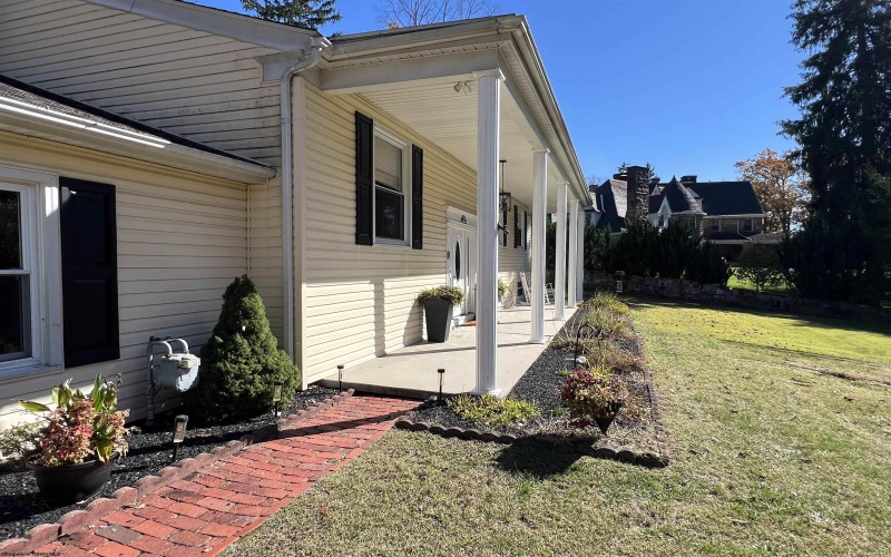 8 Kerens Hill, Elkins, West Virginia 26241, 5 Bedrooms Bedrooms, 10 Rooms Rooms,2 BathroomsBathrooms,Single Family Detached,For Sale,Kerens,10163761