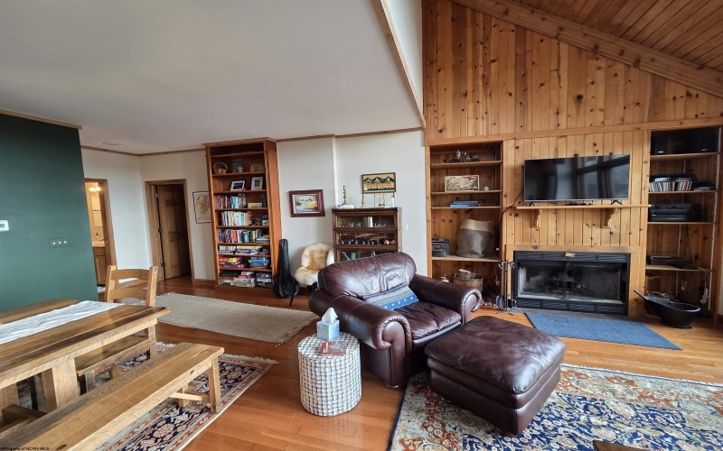 111 Treetop Lane, Davis, West Virginia 26260, 3 Bedrooms Bedrooms, 6 Rooms Rooms,3 BathroomsBathrooms,Single Family Detached,For Sale,Treetop,10163758