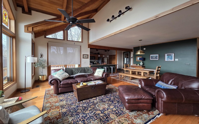 111 Treetop Lane, Davis, West Virginia 26260, 3 Bedrooms Bedrooms, 6 Rooms Rooms,3 BathroomsBathrooms,Single Family Detached,For Sale,Treetop,10163758