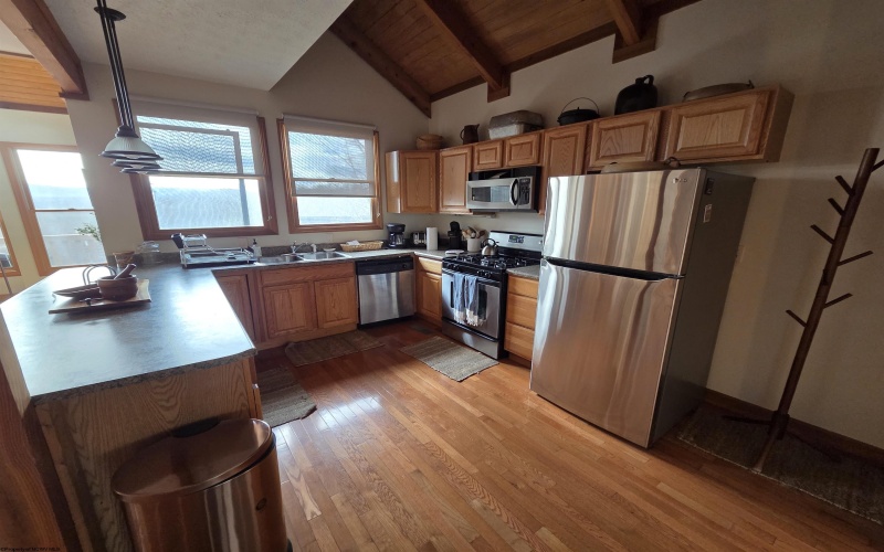 111 Treetop Lane, Davis, West Virginia 26260, 3 Bedrooms Bedrooms, 6 Rooms Rooms,3 BathroomsBathrooms,Single Family Detached,For Sale,Treetop,10163758