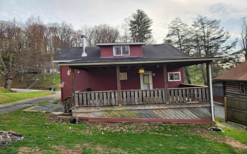 69 Maple Lake Court, Bridgeport, West Virginia 26330, 3 Bedrooms Bedrooms, 7 Rooms Rooms,1 BathroomBathrooms,Single Family Detached,For Sale,Maple Lake,10163756