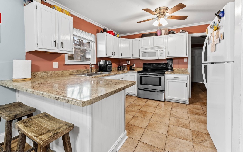 1414 Center Hill Street, Morgantown, West Virginia 26505, 5 Bedrooms Bedrooms, 13 Rooms Rooms,4 BathroomsBathrooms,Single Family Detached,For Sale,Center Hill,10163755