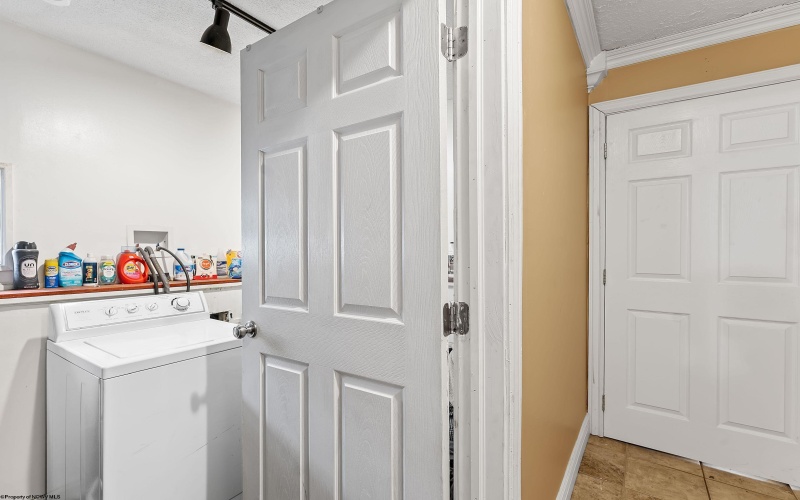 1414 Center Hill Street, Morgantown, West Virginia 26505, 5 Bedrooms Bedrooms, 13 Rooms Rooms,4 BathroomsBathrooms,Single Family Detached,For Sale,Center Hill,10163755