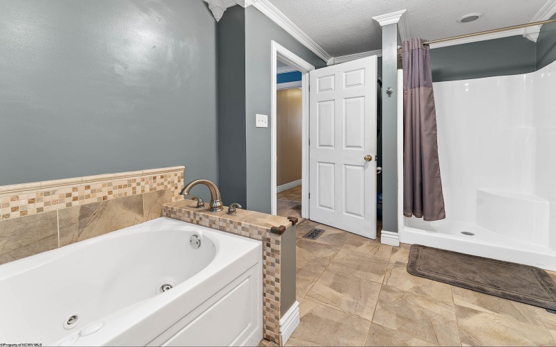 1414 Center Hill Street, Morgantown, West Virginia 26505, 5 Bedrooms Bedrooms, 13 Rooms Rooms,4 BathroomsBathrooms,Single Family Detached,For Sale,Center Hill,10163755