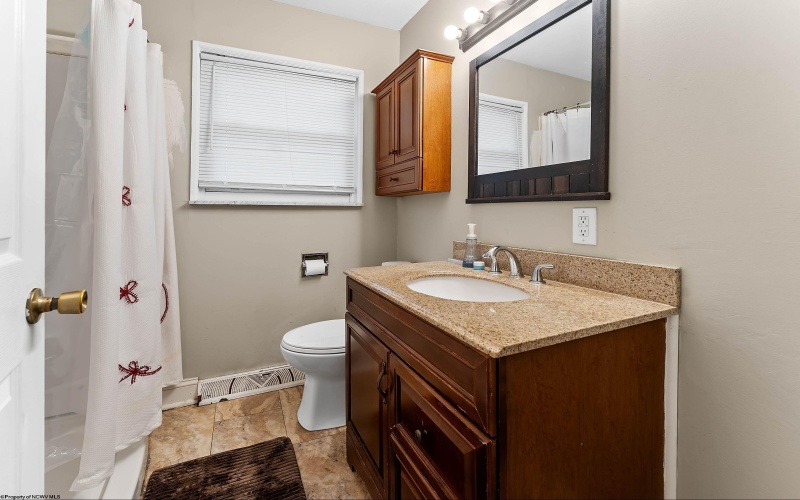 1414 Center Hill Street, Morgantown, West Virginia 26505, 5 Bedrooms Bedrooms, 13 Rooms Rooms,4 BathroomsBathrooms,Single Family Detached,For Sale,Center Hill,10163755