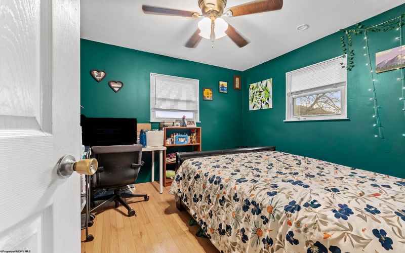 1414 Center Hill Street, Morgantown, West Virginia 26505, 5 Bedrooms Bedrooms, 13 Rooms Rooms,4 BathroomsBathrooms,Single Family Detached,For Sale,Center Hill,10163755