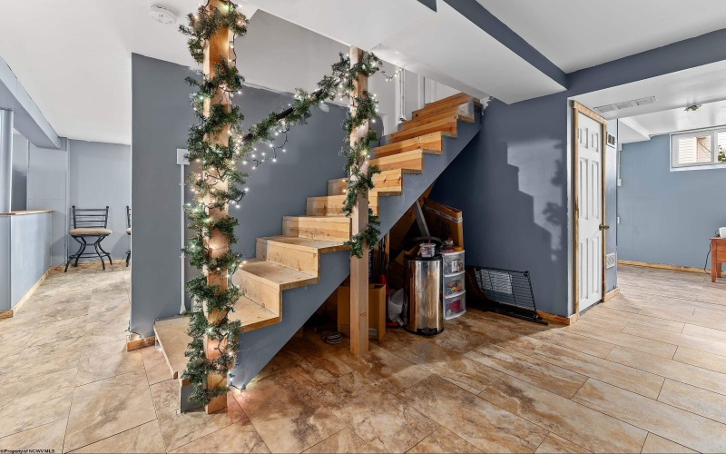 1414 Center Hill Street, Morgantown, West Virginia 26505, 5 Bedrooms Bedrooms, 13 Rooms Rooms,4 BathroomsBathrooms,Single Family Detached,For Sale,Center Hill,10163755