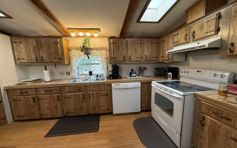 449 Beverly Pike, Elkins, West Virginia 26241, 3 Bedrooms Bedrooms, 5 Rooms Rooms,2 BathroomsBathrooms,Single Family Detached,For Sale,Beverly,10163751