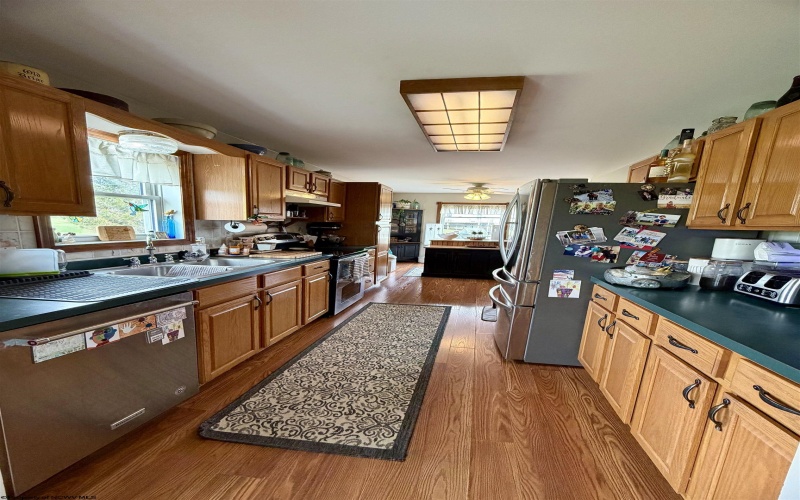 52 Murray Lane, Reedsville, West Virginia 26547, 4 Bedrooms Bedrooms, 7 Rooms Rooms,3 BathroomsBathrooms,Single Family Detached,For Sale,Murray,10163753