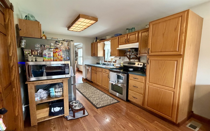 52 Murray Lane, Reedsville, West Virginia 26547, 4 Bedrooms Bedrooms, 7 Rooms Rooms,3 BathroomsBathrooms,Single Family Detached,For Sale,Murray,10163753