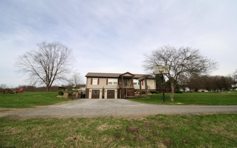 52 Murray Lane, Reedsville, West Virginia 26547, 4 Bedrooms Bedrooms, 7 Rooms Rooms,3 BathroomsBathrooms,Single Family Detached,For Sale,Murray,10163753