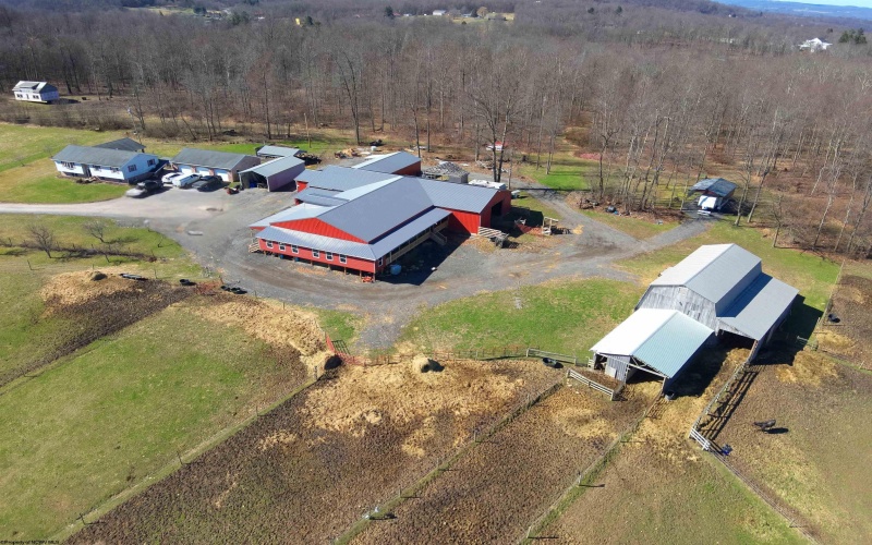 301 Dinkenberger Road, Kingwood, West Virginia 26537, 4 Bedrooms Bedrooms, 11 Rooms Rooms,3 BathroomsBathrooms,Single Family Detached,For Sale,Dinkenberger,10163754