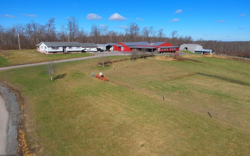 301 Dinkenberger Road, Kingwood, West Virginia 26537, 4 Bedrooms Bedrooms, 11 Rooms Rooms,3 BathroomsBathrooms,Single Family Detached,For Sale,Dinkenberger,10163754