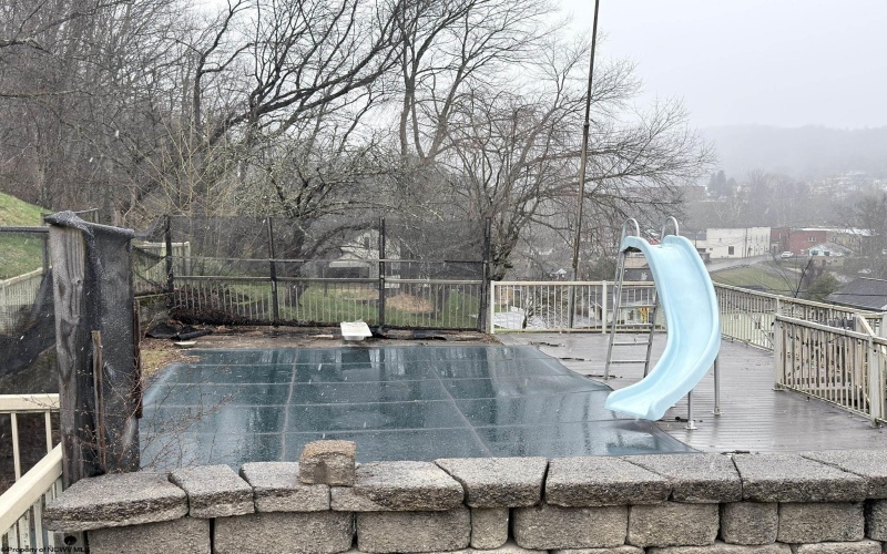 127 Bridge Street, Monongah, West Virginia 26554, 2 Bedrooms Bedrooms, 5 Rooms Rooms,2 BathroomsBathrooms,Single Family Detached,For Sale,Bridge,10163783