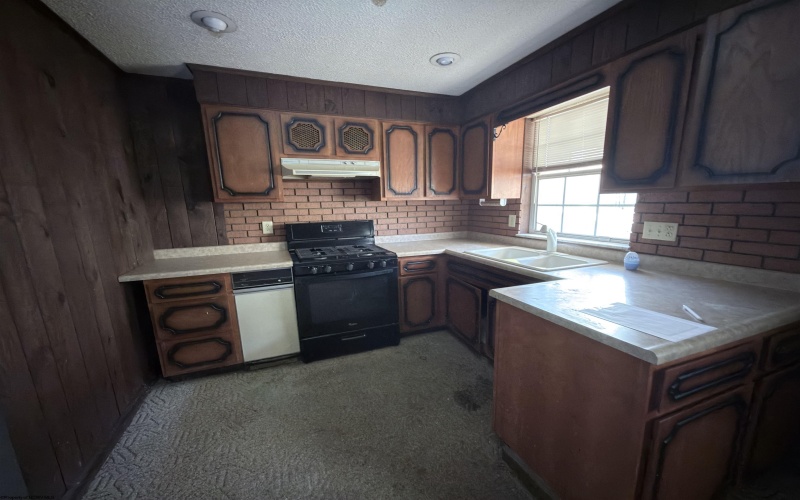 127 Bridge Street, Monongah, West Virginia 26554, 2 Bedrooms Bedrooms, 5 Rooms Rooms,2 BathroomsBathrooms,Single Family Detached,For Sale,Bridge,10163783