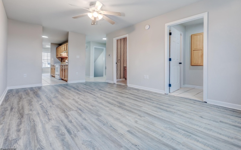 611 Vista Oaks Drive, Fairmont, West Virginia 26554, 3 Bedrooms Bedrooms, 9 Rooms Rooms,3 BathroomsBathrooms,Single Family Attached,For Sale,Vista Oaks,10163771