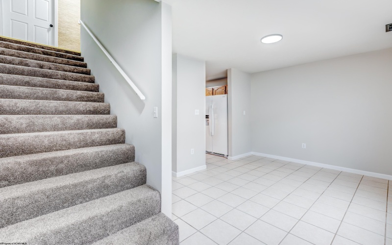 611 Vista Oaks Drive, Fairmont, West Virginia 26554, 3 Bedrooms Bedrooms, 9 Rooms Rooms,3 BathroomsBathrooms,Single Family Attached,For Sale,Vista Oaks,10163771