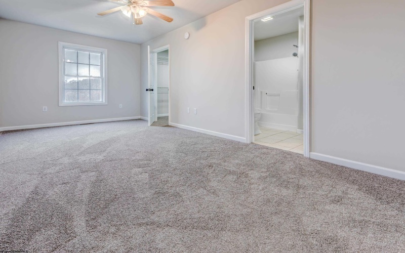 611 Vista Oaks Drive, Fairmont, West Virginia 26554, 3 Bedrooms Bedrooms, 9 Rooms Rooms,3 BathroomsBathrooms,Single Family Attached,For Sale,Vista Oaks,10163771