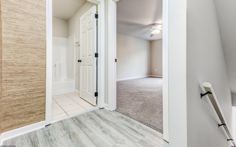 611 Vista Oaks Drive, Fairmont, West Virginia 26554, 3 Bedrooms Bedrooms, 9 Rooms Rooms,3 BathroomsBathrooms,Single Family Attached,For Sale,Vista Oaks,10163771