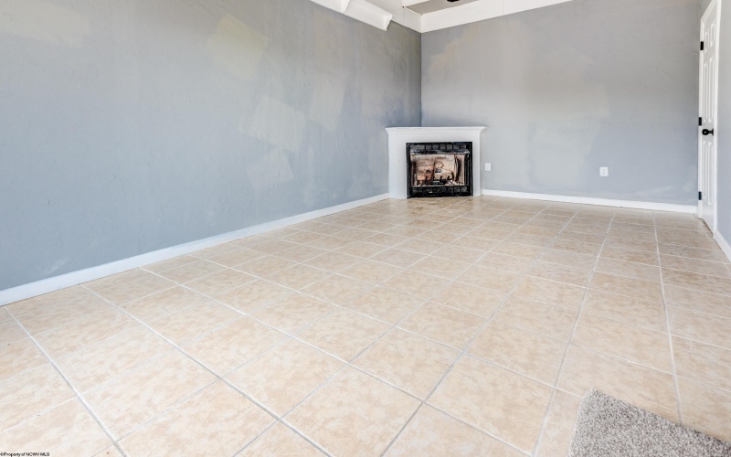 611 Vista Oaks Drive, Fairmont, West Virginia 26554, 3 Bedrooms Bedrooms, 9 Rooms Rooms,3 BathroomsBathrooms,Single Family Attached,For Sale,Vista Oaks,10163771