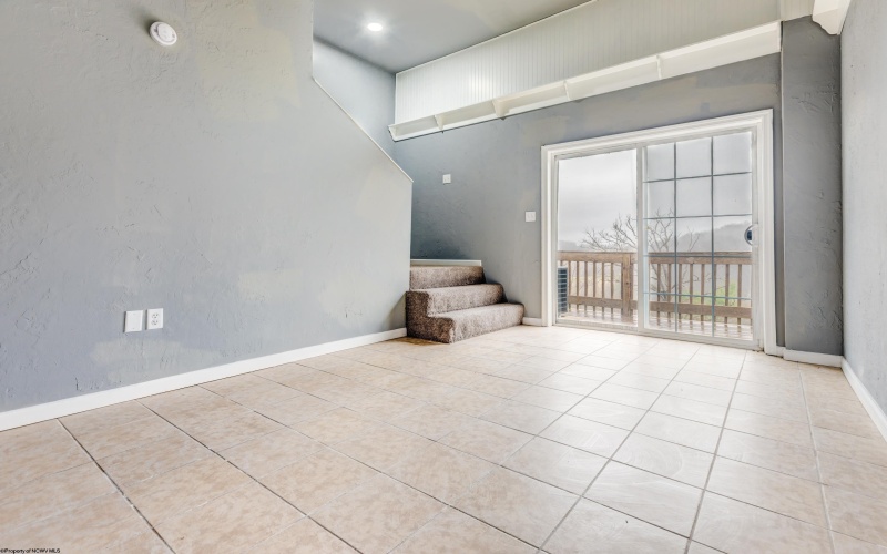 611 Vista Oaks Drive, Fairmont, West Virginia 26554, 3 Bedrooms Bedrooms, 9 Rooms Rooms,3 BathroomsBathrooms,Single Family Attached,For Sale,Vista Oaks,10163771