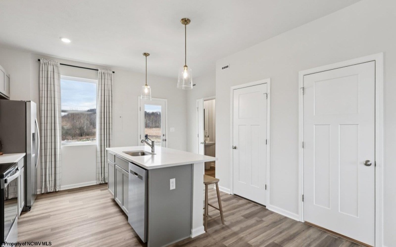 28 Erow Street, Fairmont, West Virginia 26554, 3 Bedrooms Bedrooms, 5 Rooms Rooms,2 BathroomsBathrooms,Single Family Attached,For Sale,Erow,10163781