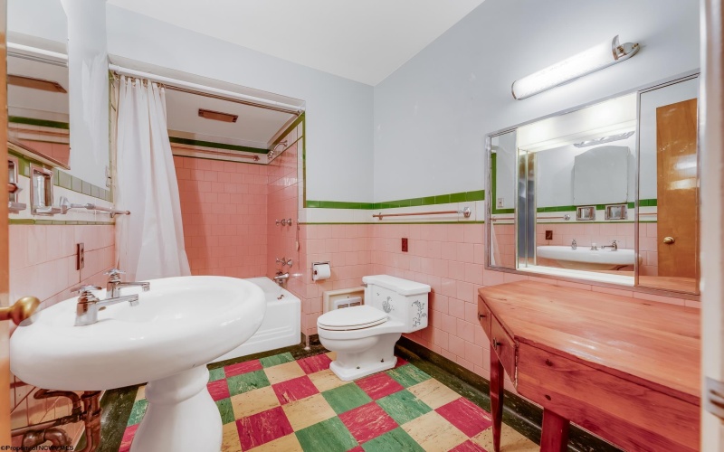 1266 National Pike Road, Hopwood, Pennsylvania 15445, ,Multi-unit/income,For Sale,National Pike,10163782 1266 National Pike Road, Hopwood, Pennsylvania 15445, ,Multi-unit/income,For Sale,National Pike,10163782