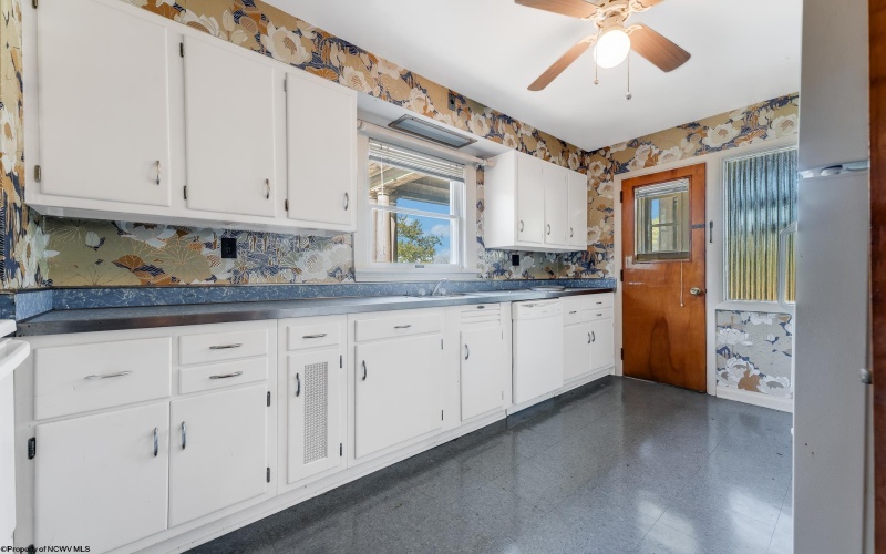 1266 National Pike Road, Hopwood, Pennsylvania 15445, ,Multi-unit/income,For Sale,National Pike,10163782 1266 National Pike Road, Hopwood, Pennsylvania 15445, ,Multi-unit/income,For Sale,National Pike,10163782