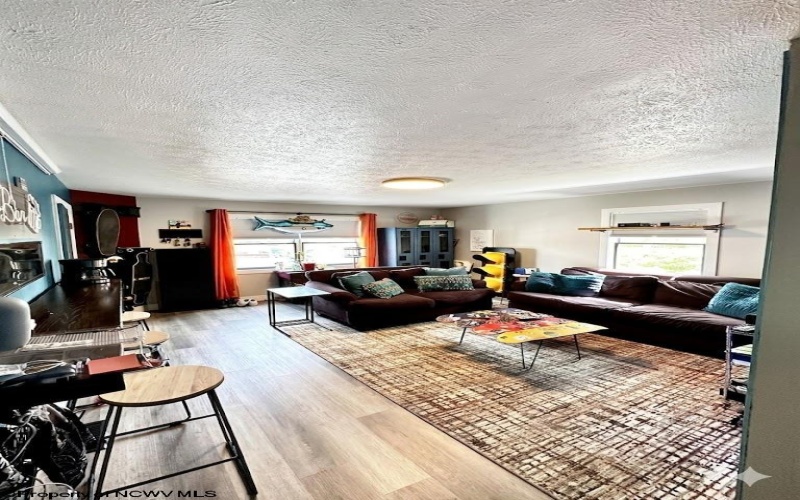 32 Highland Avenue, Morgantown, West Virginia 26505, 4 Bedrooms Bedrooms, 7 Rooms Rooms,2 BathroomsBathrooms,Residential Rentals,For Rent,Highland,10163767