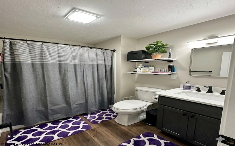 32 Highland Avenue, Morgantown, West Virginia 26505, 4 Bedrooms Bedrooms, 7 Rooms Rooms,2 BathroomsBathrooms,Residential Rentals,For Rent,Highland,10163767